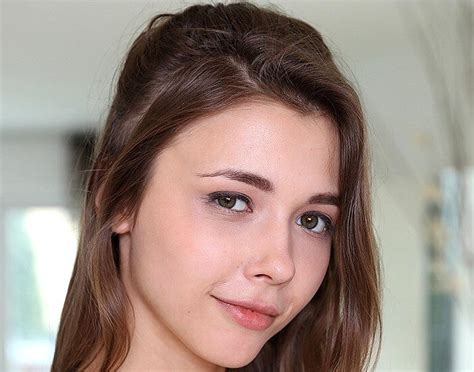 mila azul biography wiki age height career photos and more