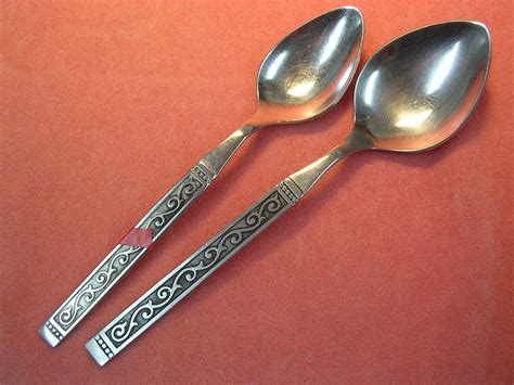 oneida ltd 1881 rogers spanish court 2 spoons stainless flatware silverware