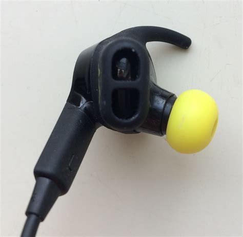 review jabra sport pulse wireless bluetooth headphones  heart rate