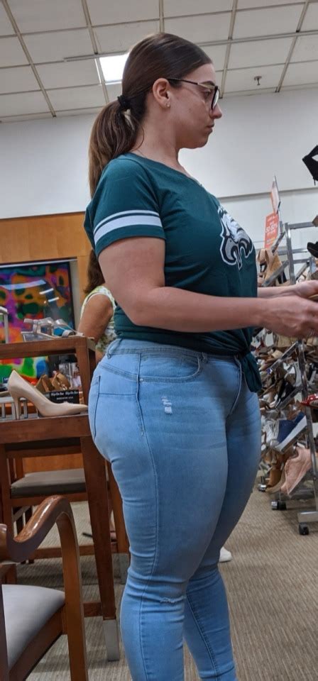 huge ass in tight jeans tumbex