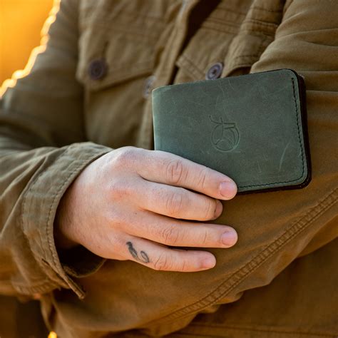 Fraser Kit Co S Bi Fold Olive Edition Wallet Blends Function With