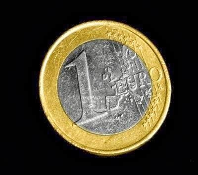 chinese tourists detained  euro coins lunaticg coin