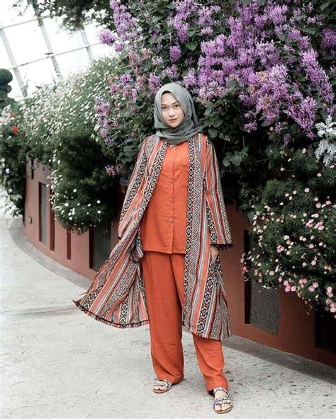 ide padu padan warna hijab  baju oranye  keren