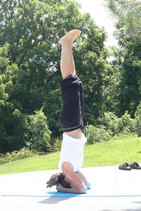 health benefits  headstand yoga sirsasana advance yoga pose