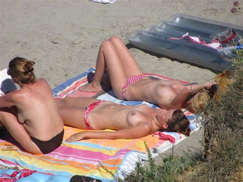 Beach Voyeur 3 Girls In Mallorca September 2010