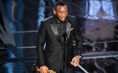 Moonlight S Mahershala Ali Is The First Muslim Actor To Win An Oscar