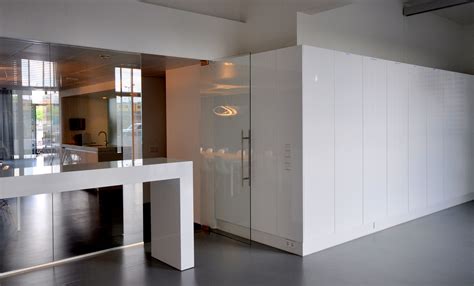 frank weil kantoor amsterdam hoogglans kastenwand minimalistisch thuis minimalistische