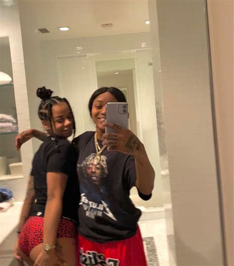 pin by 𝘑 on 𝘾𝙊𝙐𝙋𝙇𝙀 𝙎 cute lesbian couples black love couples cute