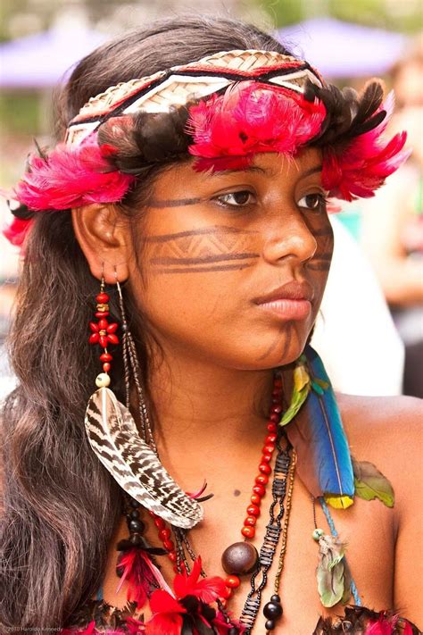 resultado de imagem para pataxó rosto de mulher indios pataxos