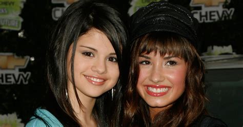Selena Gomez Applauds Demi Lovato S Simply Complicated
