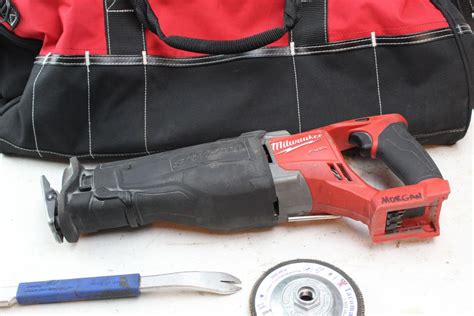 milwaukee   reciprocating  whusky tool bag  pieces property room