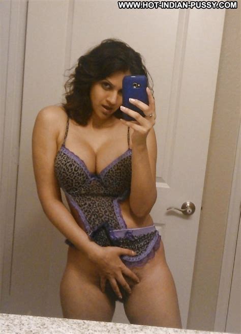caroline private pics indian desi asian amateur sexy hot tits boobs selfie big boobs
