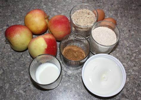 sypany jablkovy kolac  tvarohom kolace recept nanicmamask