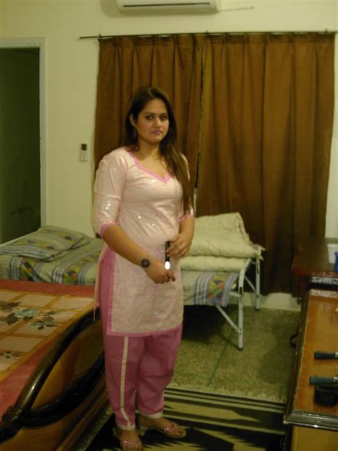 desi girls and aunties hot and sexy pictures cute desi girls