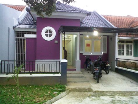 kombinasi desain warna cat rumah ungu  bagian luar