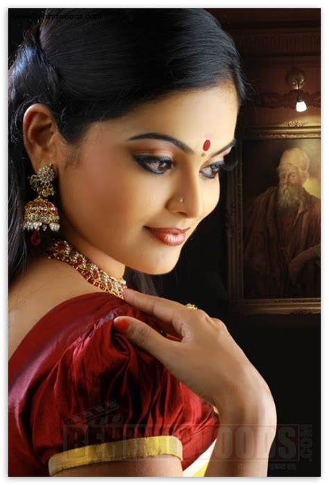 latest film news online actress photo gallery vishnu priya hot images