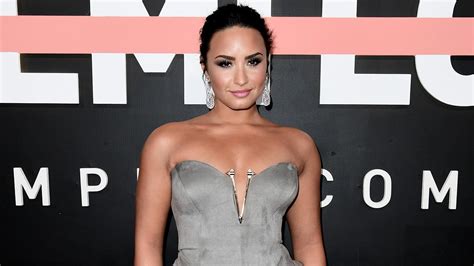 Demi Lovato Shares Topless Selfie After Bravely Opening Up