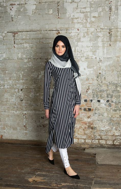 hijab fashion 2016 2017 navy and white chiffon silk hijab dress trajes elegantes moda