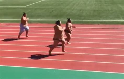 sumo wrestlers sprinting kids vids