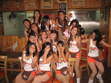 sensual pinays the girls of hooters at manila bay philippines