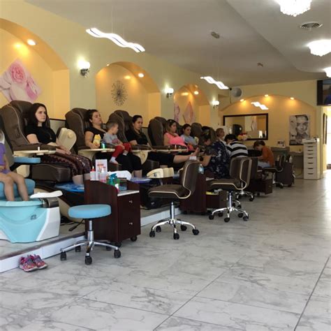 midway nails spa chicago il