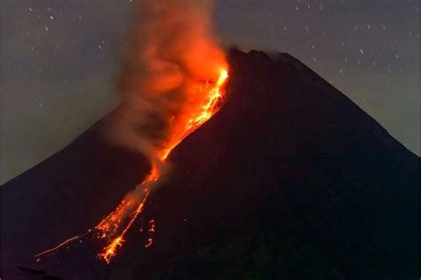 Indonesias Merapi Volcano Erupts Spews Hot Lava