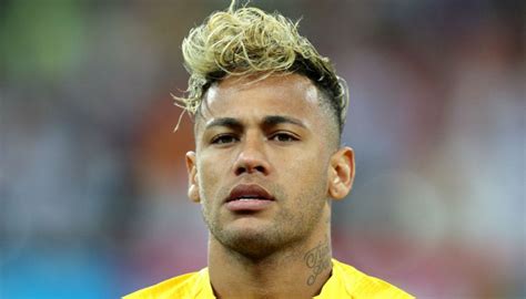 neymar registra festa da torcida antes das quartas de final da copa vix