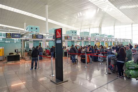 barcelona airport check  barcelona airport travel