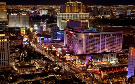 Las Vegas Strip Night View In Usa City Hd Wallpapers Hd