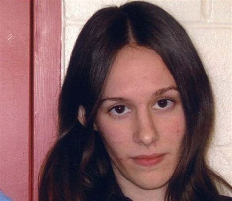 25 Year Old Girl Wants Serial Killer Charles Manson As Her