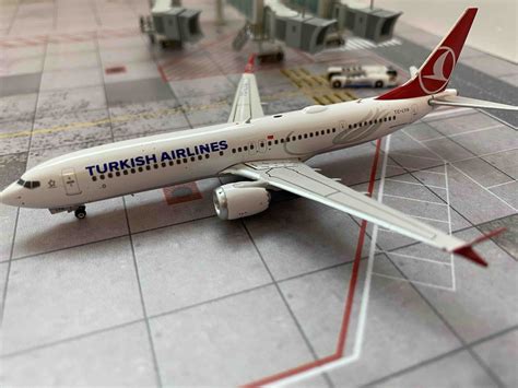 turkish airlines  max tc lya  scale  piece