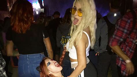 Bella Thorne And Tana Mongeau Relationship See Star’s