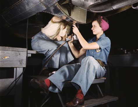 File Women Working At Douglas Aircraft  Wikimedia Commons