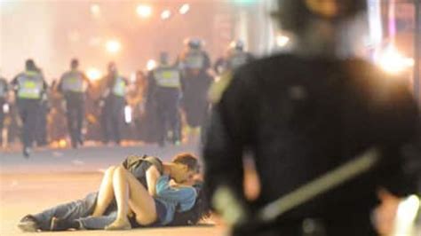 vancouver riot kissing couple still together 4 years later