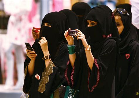 بنات السعوديه شاهد بالصور اجمل الفتيات السعوديات اجمل هدية
