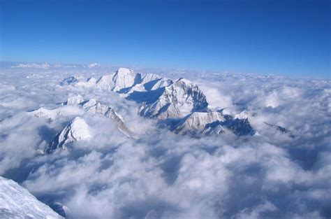 peaks   himalayas summit view mount everest everest