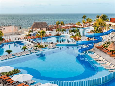 dos opciones en  solo resort moon palace cancun