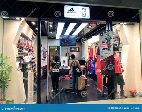 adidas winkel  hongkong redactionele foto afbeelding bestaande uit stad