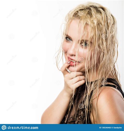 Glamor Beautiful Blonde Girl With Wet Hair And Skin