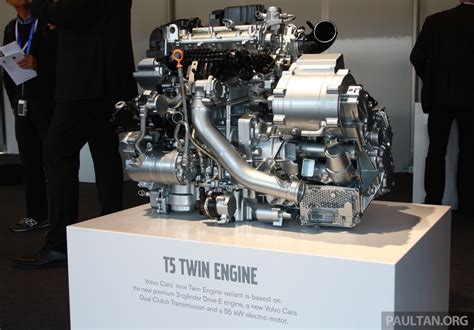 volvo debuts   twin engine  speed dct   xc