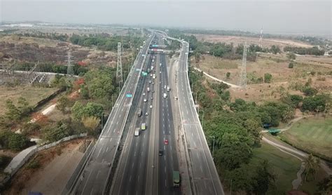 jalan tol japek elevated ditargetkan operasi akhir desember  monitor