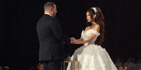 the man who gave his fiancée an 8 million ring got married — here are