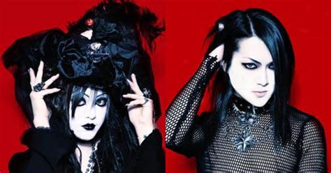 10 Things Not To Say Or Do To A Goth Girlsaskguys