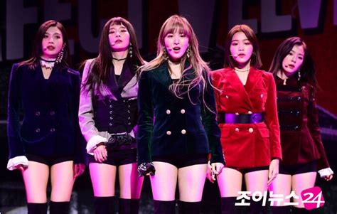 Red Velvet S Latest Stage Outfit Might Be Their Sexiest