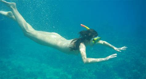 12  In Gallery Nude Girls Underwater Picture 12
