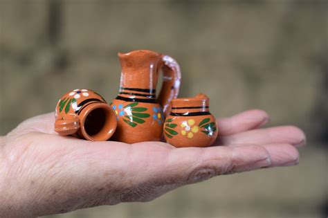 artesanos mexiquenses  vida al barro  traves de la ceramica sistema mexiquense de medios