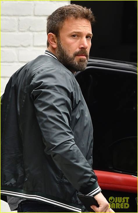 Full Sized Photo Of Ben Affleck Picks Up His Daily Dunkin In Brentwood