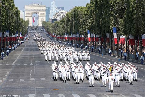 police motorcyclists crash into each other during bastille day parade celebrations in paris