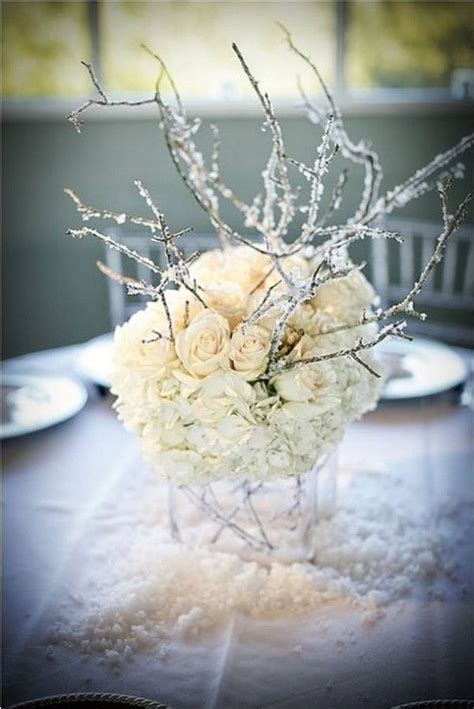 stunning winter wedding centerpiece ideas deer pearl flowers