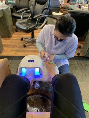 le chic nail spa updated      reviews